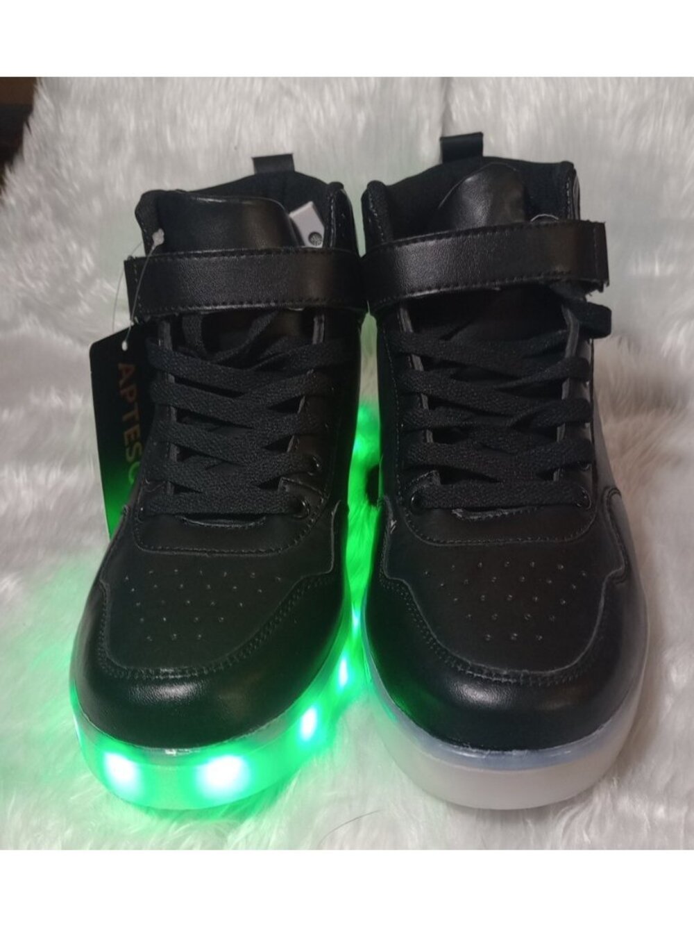 New Aptesol Shoes Size 40/8.5 LED Light Up Sneakers, USB Rechargeable